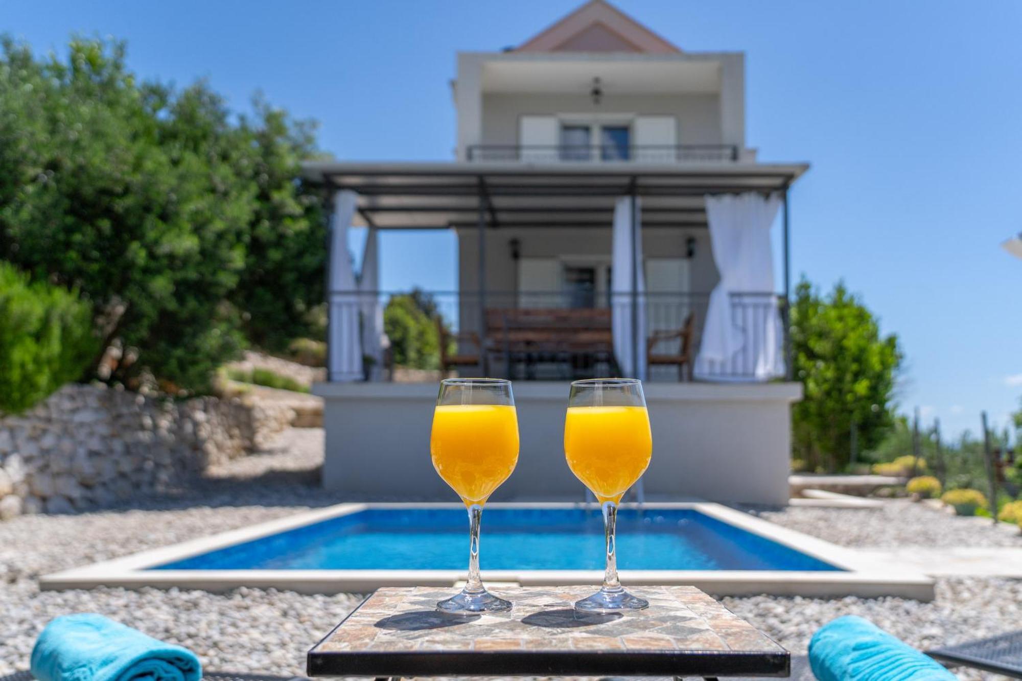 Villa With Sea View Podgora Exterior photo