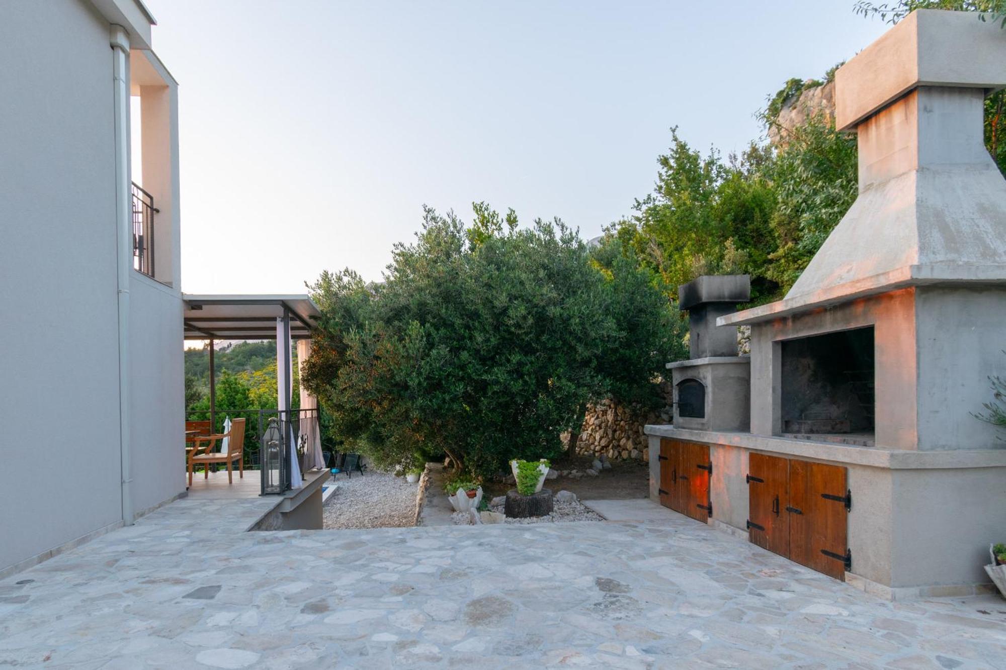 Villa With Sea View Podgora Exterior photo