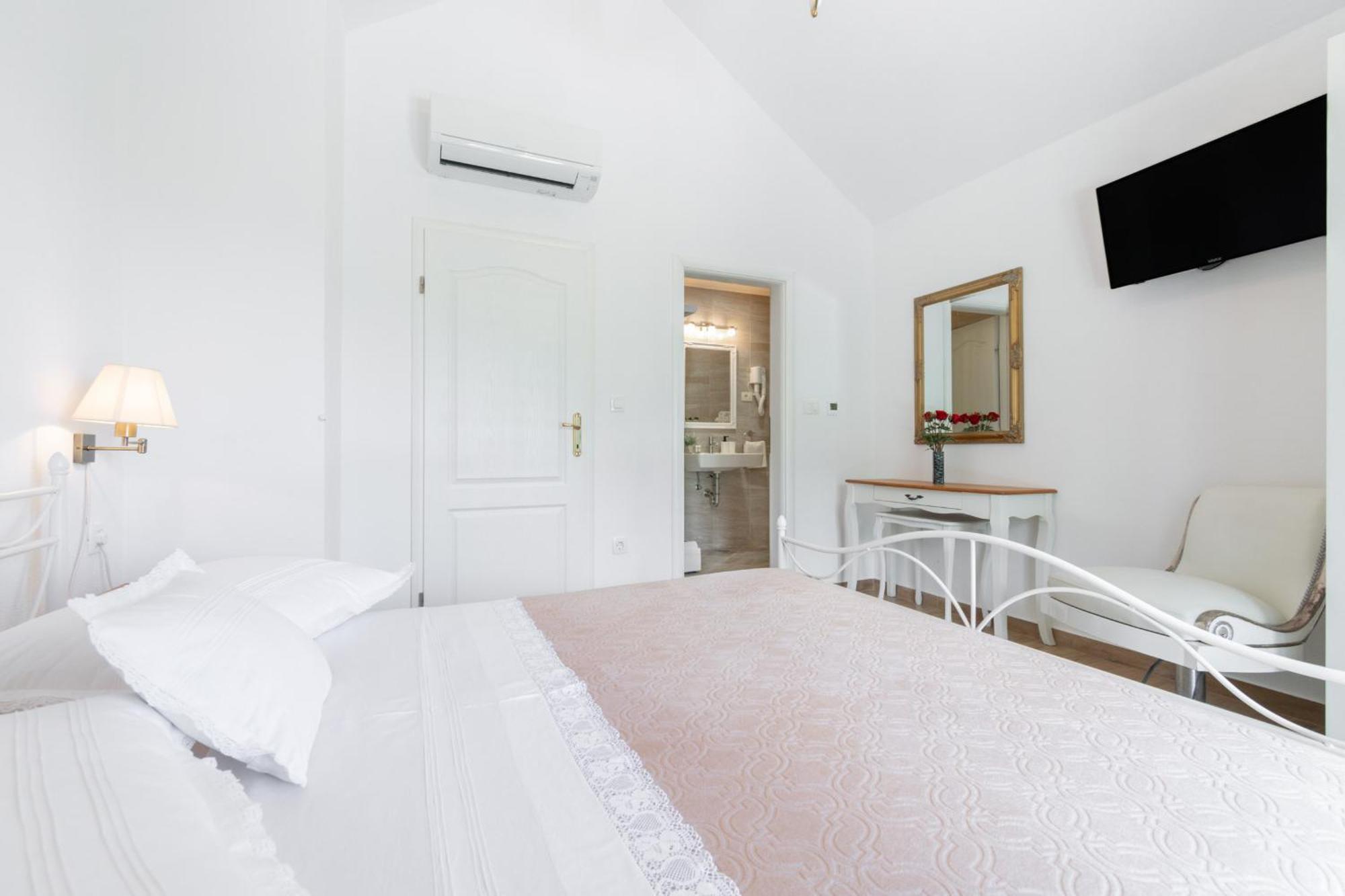 Villa With Sea View Podgora Exterior photo